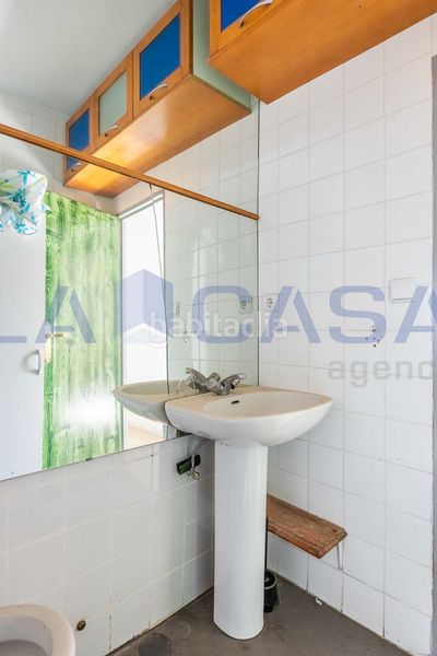 Foto bf2c668c-6016-4e24-82a6-b4707197b9bb. Pis a Cruz Roja Sevilla
