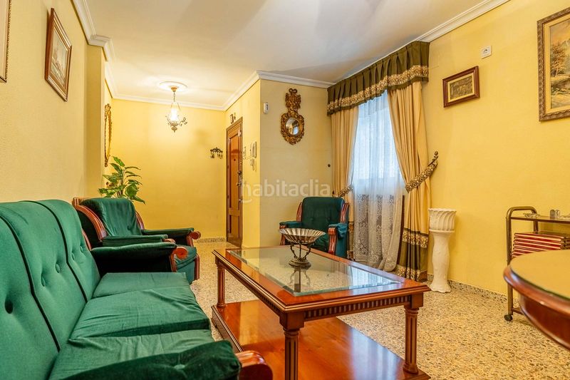 Foto aab6d352-9432-48ac-9a9b-f03885f53933. Pis a Juan XXIII - Rochelambert Sevilla