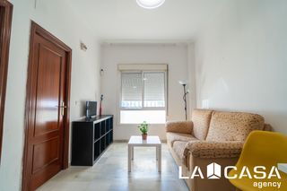Flat  Calle alcoba. Piso reformado en planta baja en pleno centro de dos hermanas co