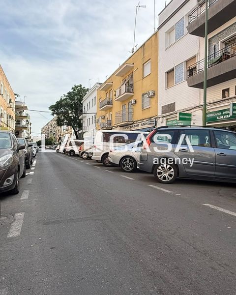 Foto 5486433b-e5d0-4c60-8461-ecbfcb2360fc. Pis a Cruz Roja Sevilla
