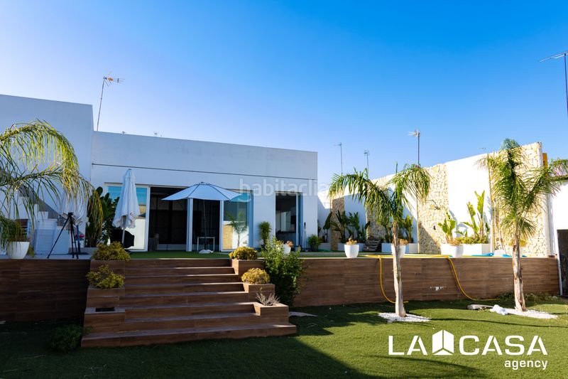 Foto a855f920-babd-45db-b606-a8a5fd8a84d1. Xalet a La Hacienda - Nueva Andalucía Dos Hermanas