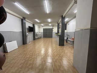 Business premise  Carretera su eminencia. Se vende local comercial  97 m2