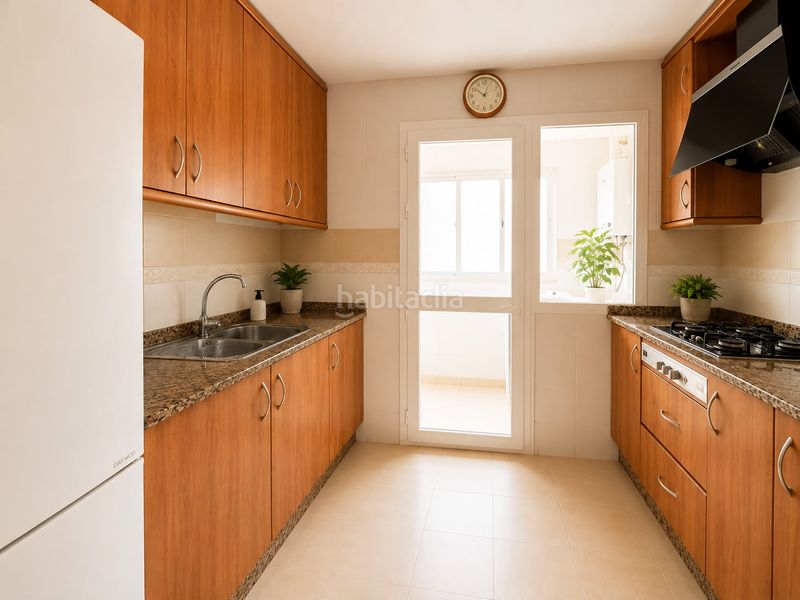 Foto ca0fb118-9385-4959-a5cd-ae76740f4e4d. Pis amb aparcament a Palmete Sevilla