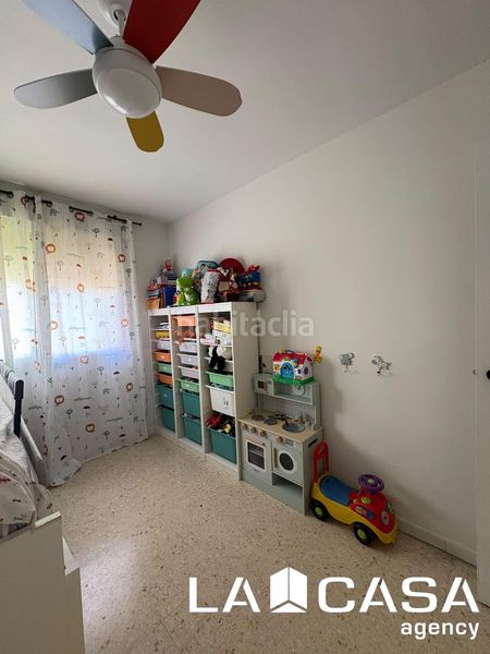 Foto df3b055d-61b7-4e54-b162-8e9ba3e49103. Pis a Cruz Roja Sevilla
