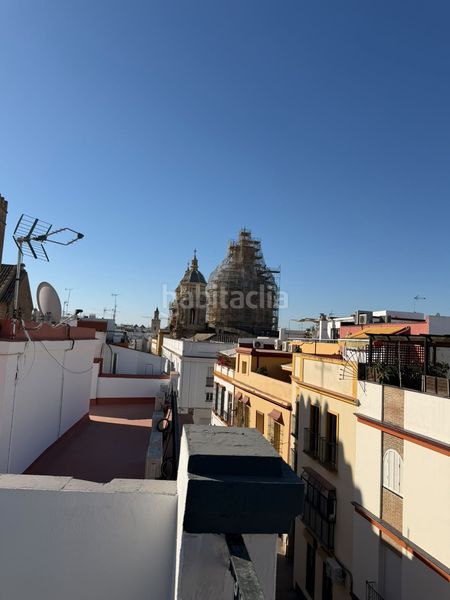 Foto b3a6d67b-30a4-4941-b897-16491c135557. Piso  en venta en san luis. en San Julián Sevilla