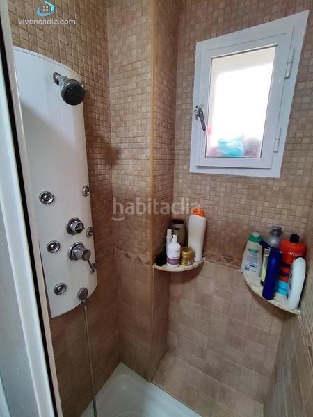 Foto 280f14a0-95fa-42ed-a062-c8202f378875. Piso  con opción de garaje en segunda aguda en Cádiz