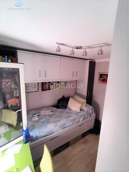 Foto 2aa84b52-d6ba-4d2f-8084-66373edbbbcc. Piso  con opción de garaje en segunda aguda en Cádiz