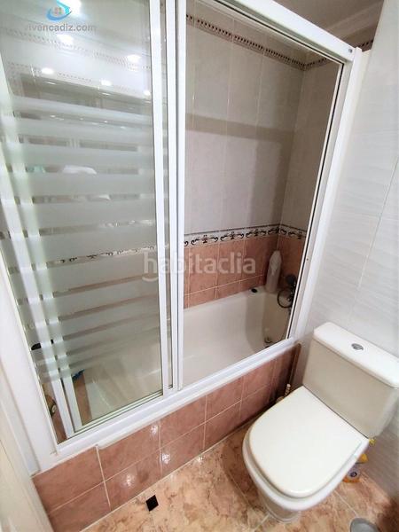 Foto 3f4874ce-4423-43cb-9d35-d09fe998b3f3. Piso  con opción de garaje en segunda aguda en Cádiz