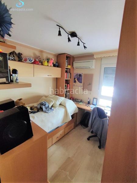 Foto 7f09f23e-e01c-4eea-88ea-6ff4ab135b65. Piso  con opción de garaje en segunda aguda en Cádiz