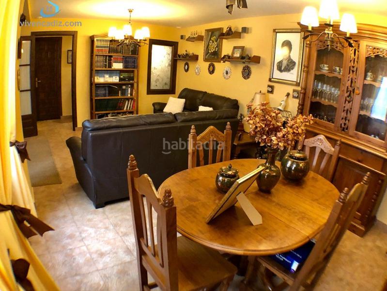 Foto ce325032-bbed-4b25-b055-6bccc21d7ac4. Pis amb calefacció terrassa a Centro Histórico Cádiz