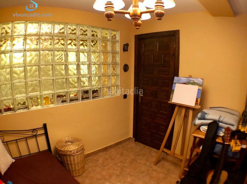 Foto ce38e439-0d81-4049-8fd7-b7ba3fbd91c6. Pis amb calefacció terrassa a Centro Histórico Cádiz