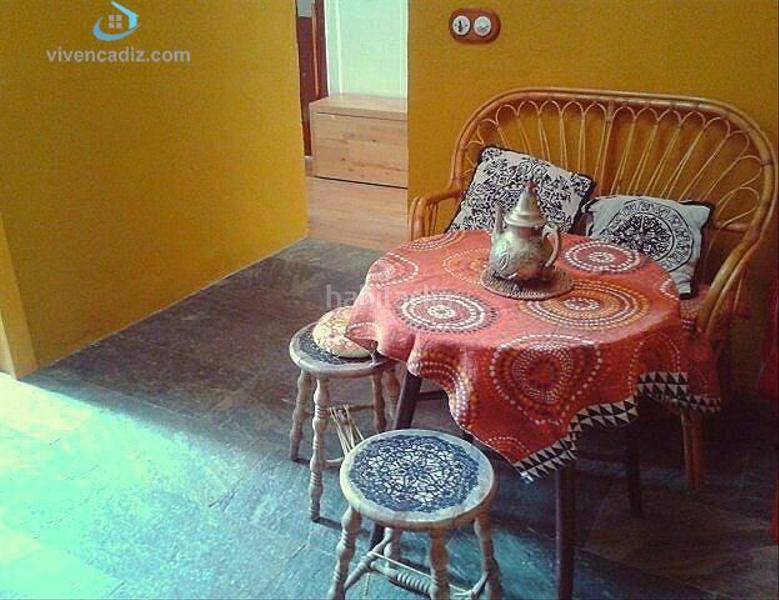 Foto 7664fc33-d9db-4625-8467-a10dc4919443. Piso ático zona catedral en Centro Histórico Cádiz