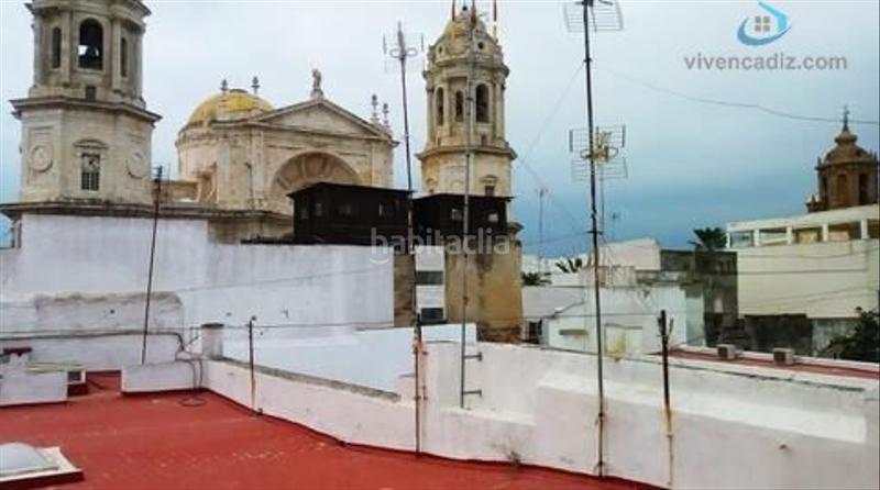 Foto b9edebef-911e-4ec8-9044-832c329bdae2. Piso ático zona catedral en Centro Histórico Cádiz