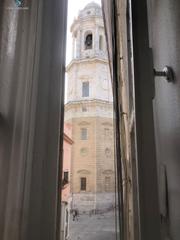 Appartamento in El Pópulo - Santa María. Oportunidad en el corazón de cádiz! piso a escasos metros de la