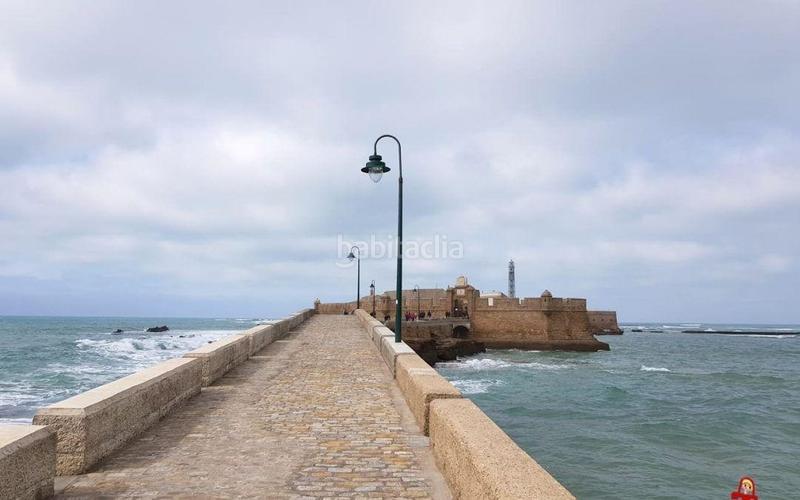 Foto c086b720-6caa-43e1-90b9-0bc42505a950. Alquiler loft estupendo loft de temporada en Centro Histórico Cádiz