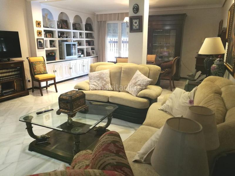 Foto 3de41eec-bd3b-4825-b858-0f9f42629c08. Chalet con riscaldamento parcheggio piscina in El Brillante -El Naranjo - El Tablero Córdoba