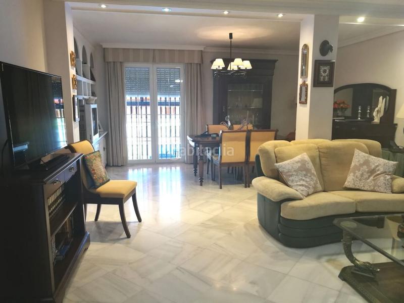 Foto 6f771617-2efa-4098-ada8-2058615105d1. Chalet con riscaldamento parcheggio piscina in El Brillante -El Naranjo - El Tablero Córdoba