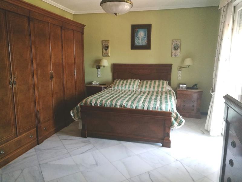 Foto d2de07a0-03b4-4126-87d5-9115eaedfe57. Chalet con riscaldamento parcheggio piscina in El Brillante -El Naranjo - El Tablero Córdoba