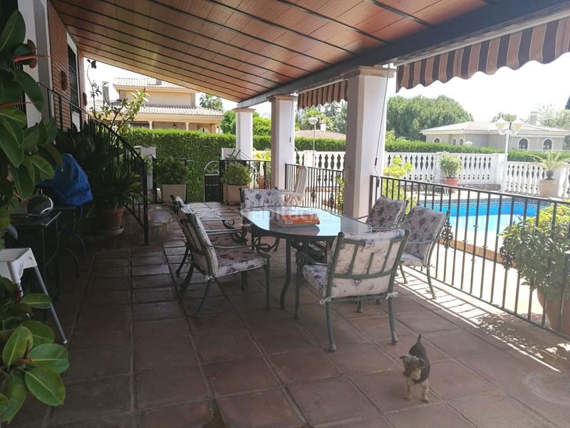 Foto 1222536f-3104-414c-b2f6-4bc7a6966ba7. Xalet amb calefacció aparcament piscina a El Brillante -El Naranjo - El Tablero Córdoba