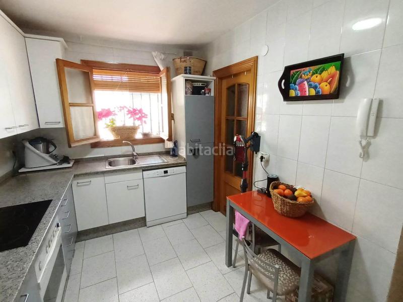 Foto fcd5eec6-21f9-439c-ba76-c948bd4345f8. Casa adossada amb aparcament a casco histórico - ribera - san basilio Córdoba