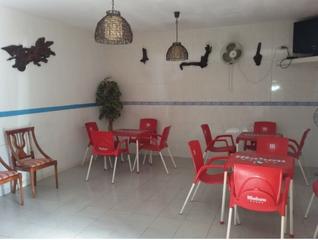 Chalet in Campo de la Verdad - Miraflores. Casa con local en planta baja y vivienda arriba.
