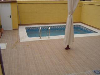 Casa a El Higuerón. Casa adosada con piscina privada en el higuerón