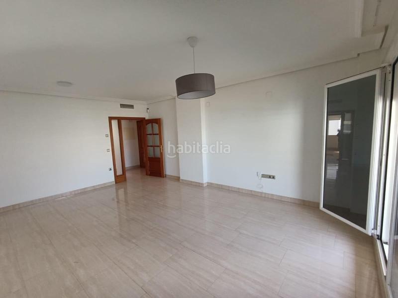 Foto bcac2fd8-35d5-4f39-9f4f-dfd64ae3960f. Appartamento con parcheggio in Huerta de la Reina - Trassierra Córdoba