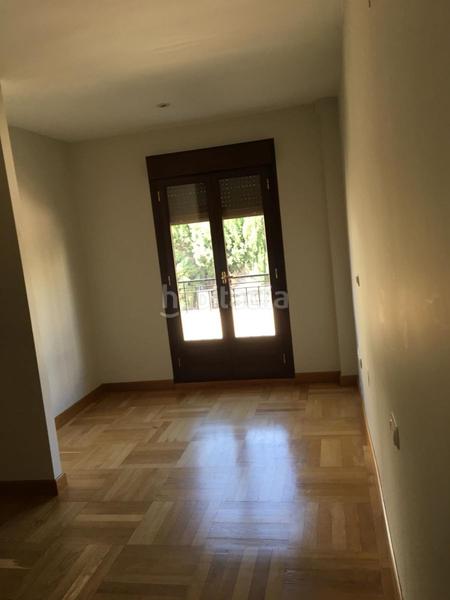 Foto 3fbecff9-fbb1-45bf-a2aa-cb99b486fbc7. Maison jumelée avec parking piscine dans El Brillante -El Naranjo - El Tablero Córdoba