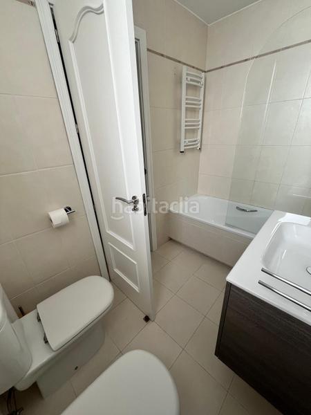 Foto 7a2e3bac-75d1-4ff0-9fe9-dbca26ad20cd. Rent flat with heating in El Higuerón Córdoba