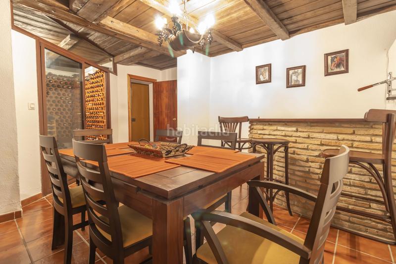 Foto 17327b62-5a94-4dc5-a694-7fb0e501c3e3. Casa adossada amb calefacció aparcament piscina a Sevilla