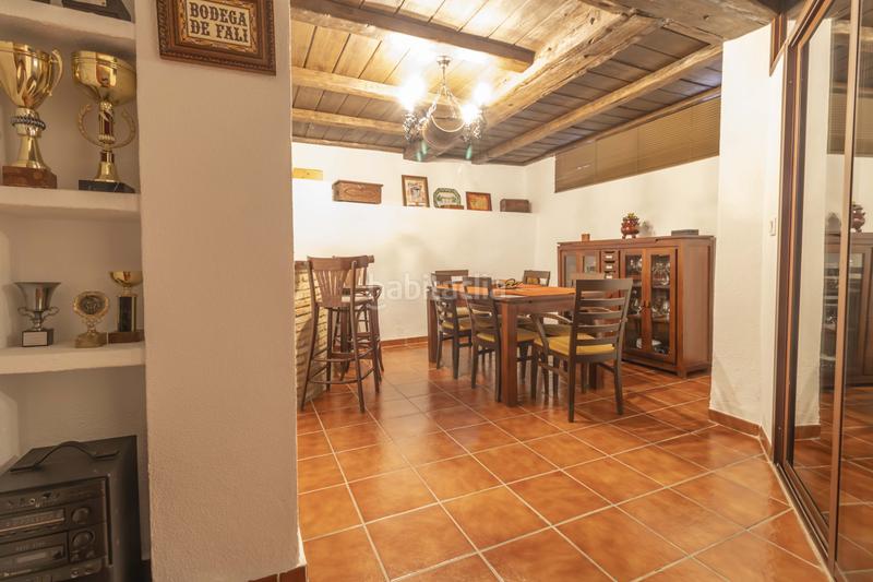 Foto 1c04e17d-8708-4a7f-9505-bf9f0aa30430. Casa adossada amb calefacció aparcament piscina a Sevilla