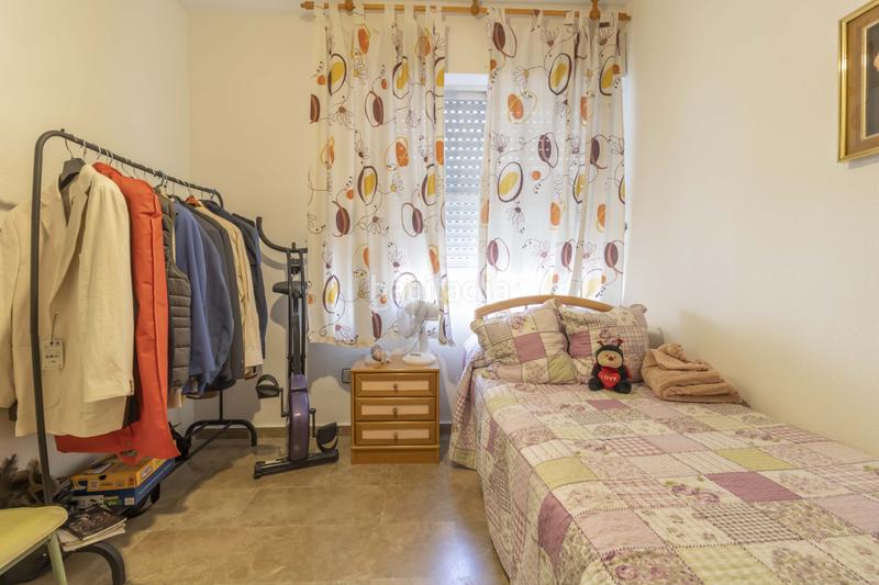 Foto 2b25c676-e4a2-438d-8917-68f5aac9b59c. Casa adossada amb calefacció aparcament piscina a Sevilla