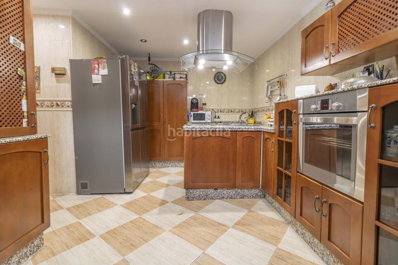 Foto 467b96ed-6248-40be-a827-4d82c3909d25. Casa adossada amb calefacció aparcament piscina a Sevilla