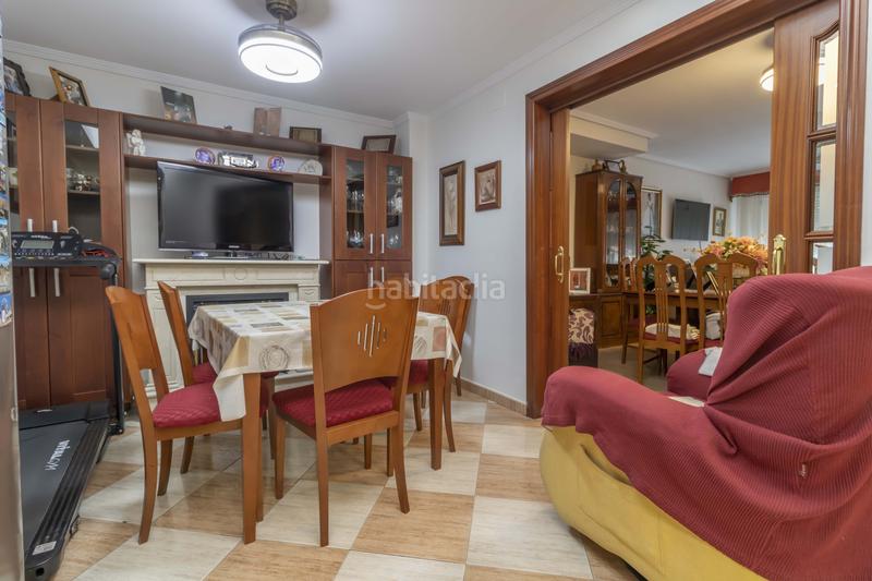 Foto 5da9e9f4-2d66-46a1-ab8d-0f6dad506663. Casa adossada amb calefacció aparcament piscina a Sevilla