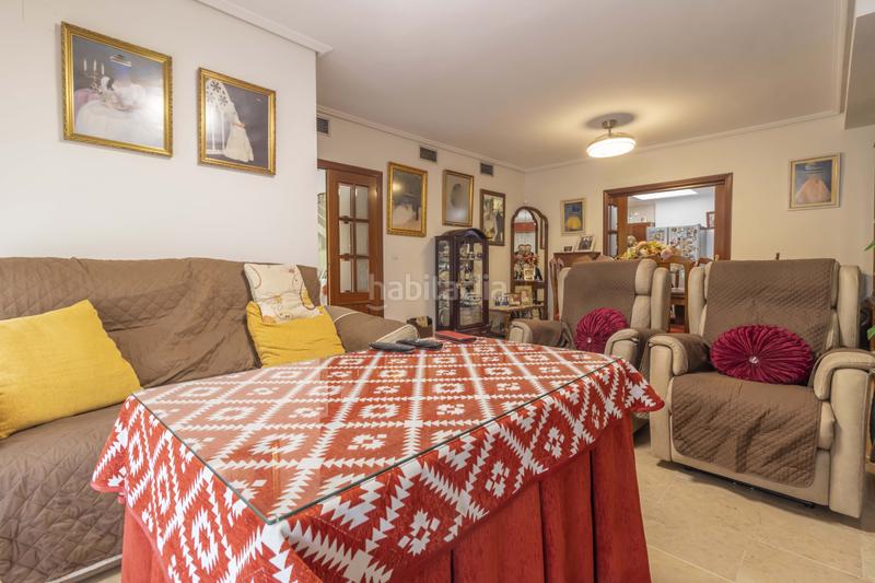 Foto 6df9bc6f-142e-4560-82b3-85674c299021. Casa adossada amb calefacció aparcament piscina a Sevilla