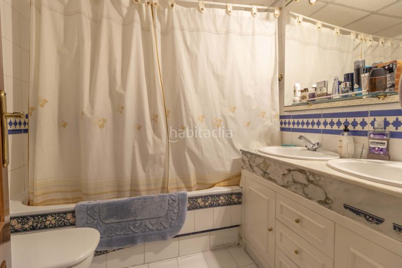 Foto 73a6797e-6a9f-4fdd-84dd-9cb36bdb0ac4. Casa adossada amb calefacció aparcament piscina a Sevilla