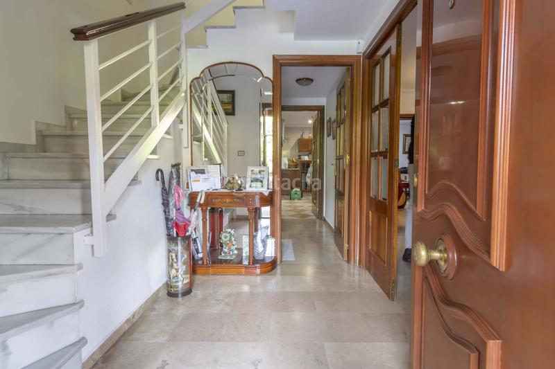 Foto 7abaa53a-d80d-42b6-9467-04053fcf91d5. Casa adossada amb calefacció aparcament piscina a Sevilla