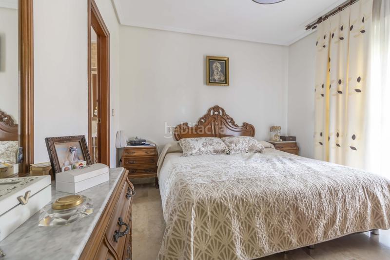 Foto a0da9133-6a93-4566-b845-bc62eb2ea3f7. Casa adossada amb calefacció aparcament piscina a Sevilla