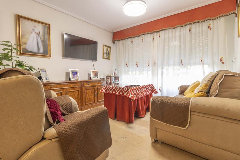 Foto ac524b1c-5bce-4f4d-b352-5c037edb5b1b. Casa adossada amb calefacció aparcament piscina a Sevilla