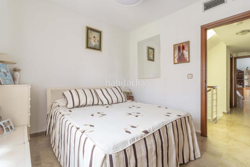 Foto e67de0fe-d966-4d07-83f2-4101ec07304d. Casa adossada amb calefacció aparcament piscina a Sevilla