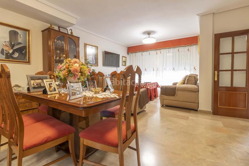 Foto ee3cd36c-76d8-4870-8db9-d5944fb495c5. Casa adossada amb calefacció aparcament piscina a Sevilla