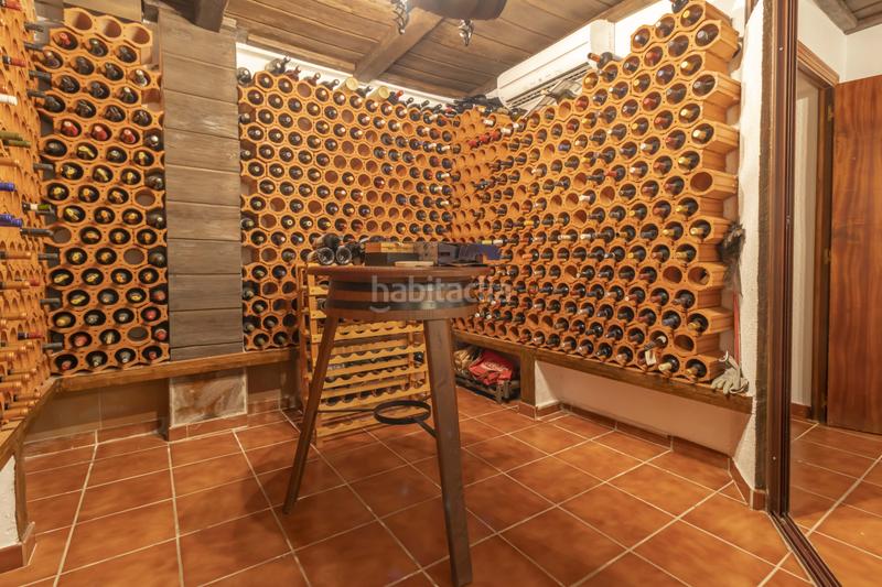 Foto fe47f70d-992f-4bb8-adf8-2207323b70f5. Casa adossada amb calefacció aparcament piscina a Sevilla