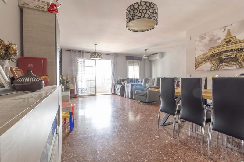 Foto b47d00dc-af7e-4ea4-ac1c-9591534081c1. Appartement avec chauffage parking piscine dans Centro Montequinto