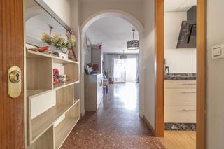 Piso en Centro. Piso en urbanizacion sector triangulo con piscina y parking a la