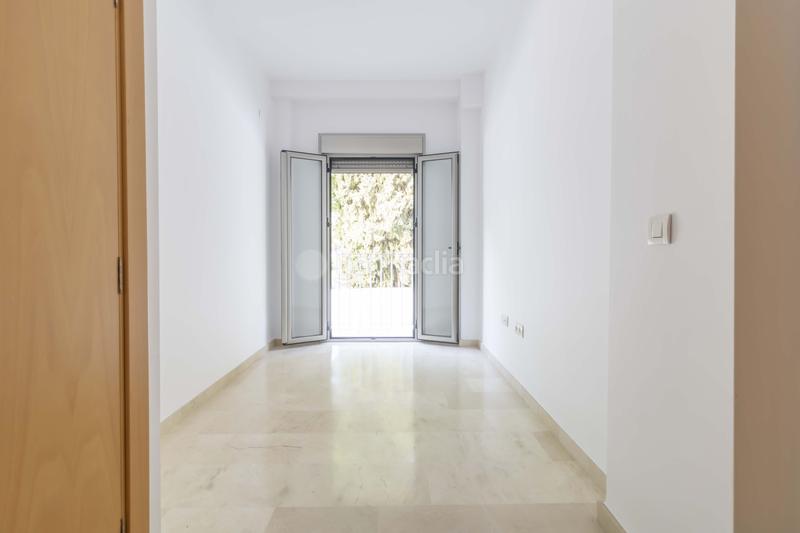 Foto 9fe8e2f8-3c5c-4cd8-bd6b-3da50482a390. Alquiler piso  para alquiler de larga duracion en Tomares