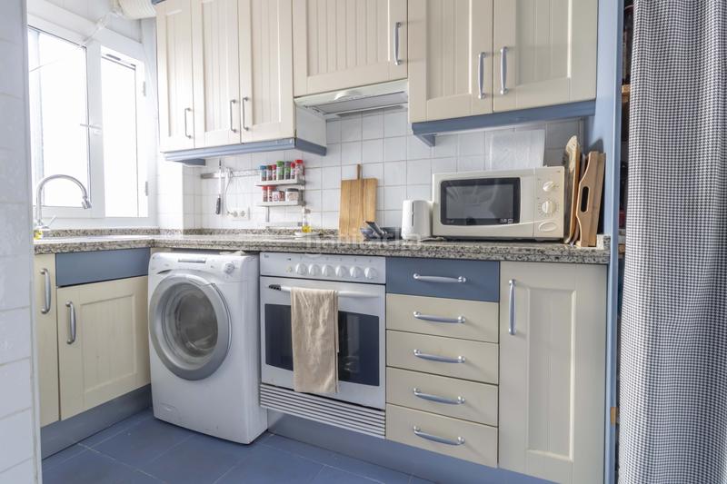 Foto 4e1fd725-9642-4c0a-870e-cf7dc0dc1959. Lloguer pis amb aparcament a Triana Oeste Sevilla