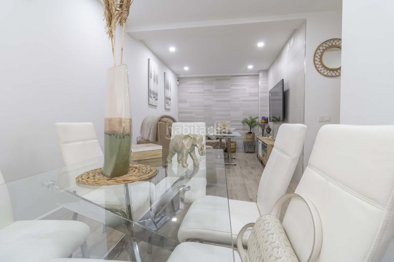 Foto 0e3c9202-1e63-43c1-82ca-b40aa349dee6. Casa adossada amb calefacció a La Plata Sevilla