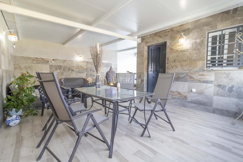 Foto b25b697b-e930-4995-a4d7-7d7e4e552c86. Casa adossada amb calefacció a La Plata Sevilla