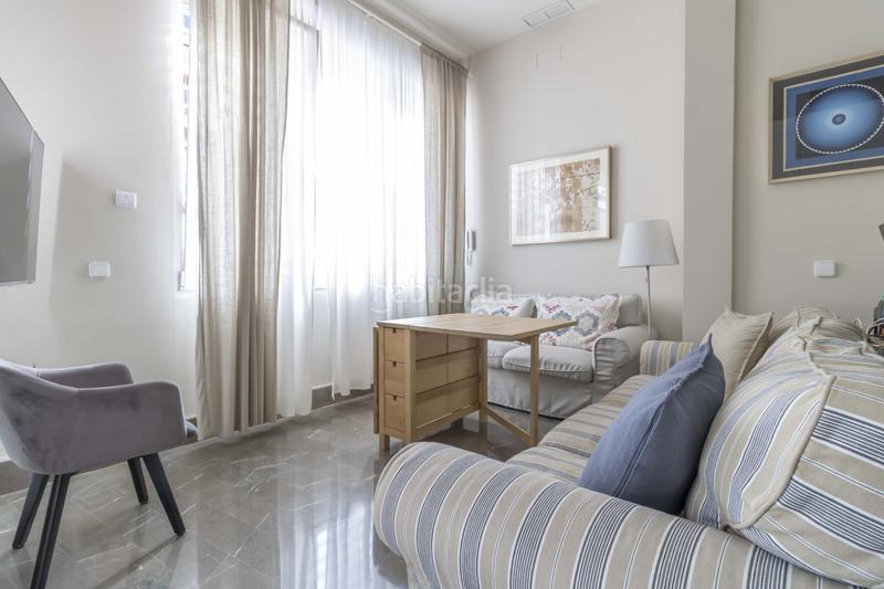 Foto 059cd71a-6f90-40a7-b893-508ba801052f. Rent flat with heating parking in La Calzada - La Florida Sevilla