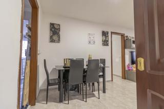 Etagenwohnung in Centro. Piso a la venta en montequinto